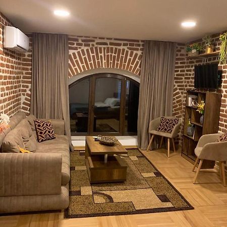 12 Maksim Gorki Street Lägenhet Tbilisi Exteriör bild