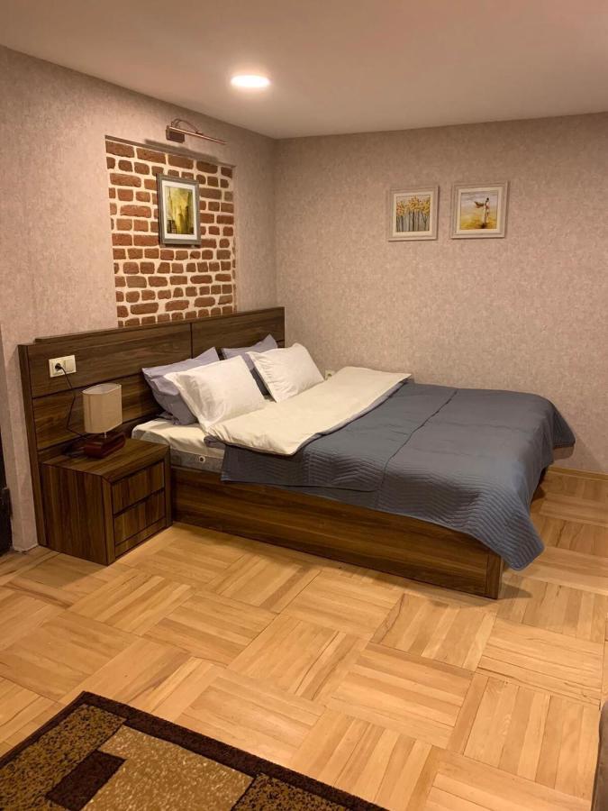 12 Maksim Gorki Street Lägenhet Tbilisi Exteriör bild