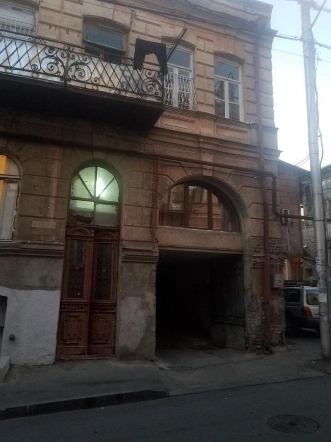 12 Maksim Gorki Street Lägenhet Tbilisi Exteriör bild