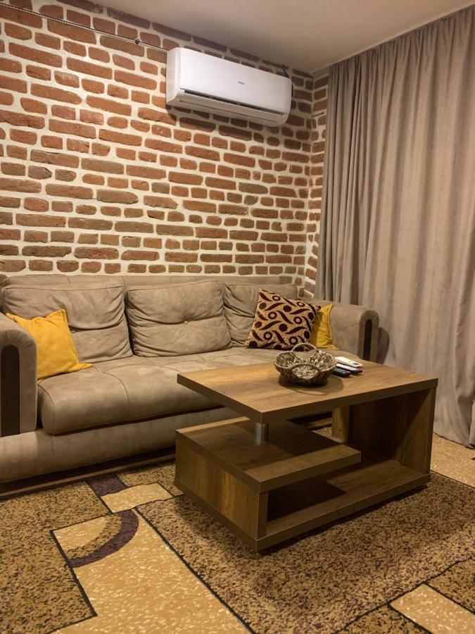 12 Maksim Gorki Street Lägenhet Tbilisi Exteriör bild